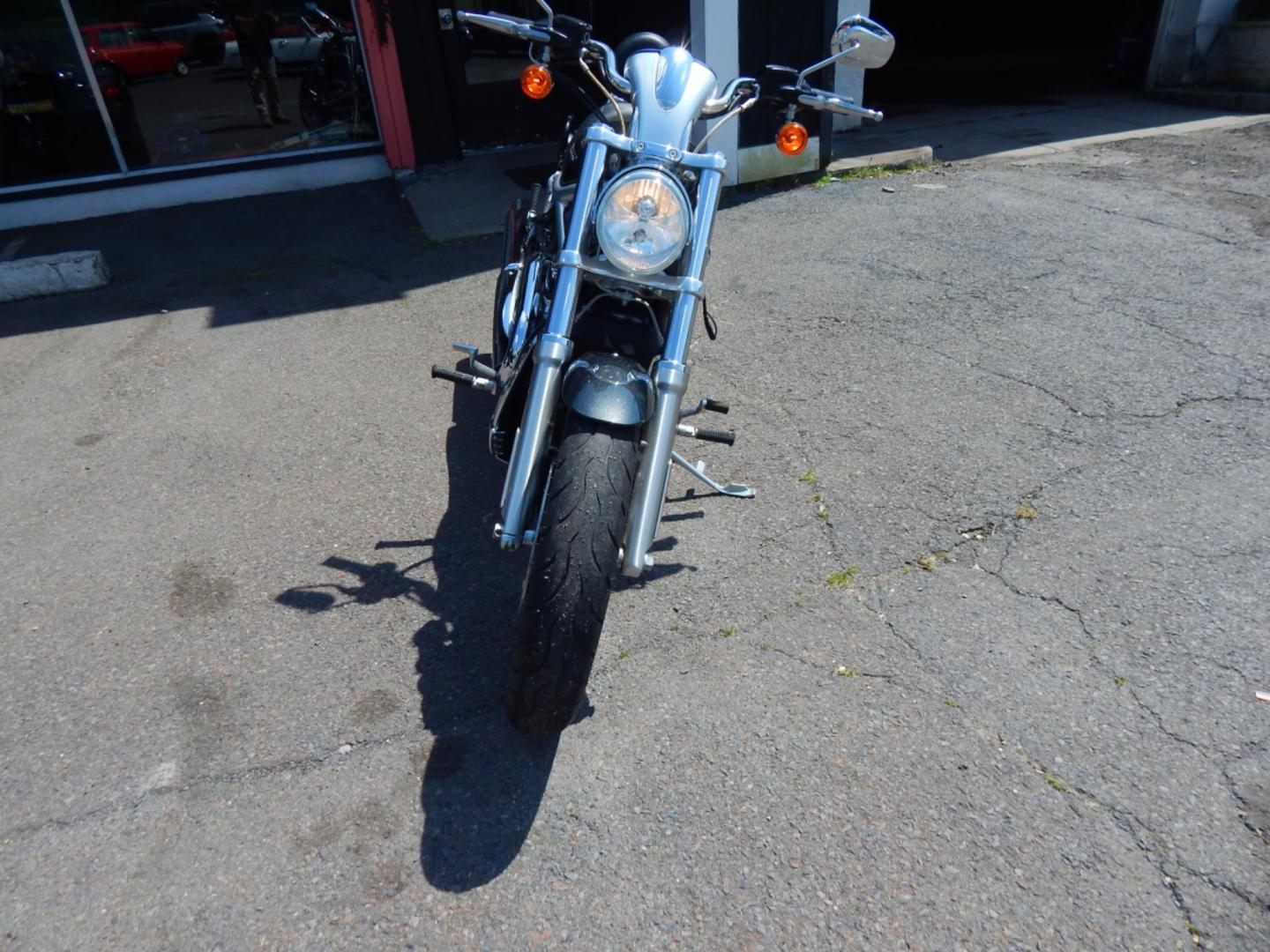 2007 Black /Black Harley-Davidson V-Rod (1HD1HFZ107K) with an 1130 cc V Twin engine, sequential manual transmission, located at 6528 Lower York Road, New Hope, PA, 18938, (215) 862-9555, 40.358707, -74.977882 - Here for sale is a very nice low mileage 2007 Harley-Davidson V-Rod. 1130 cc v twin engine. Runs and rides with no issues. All prices exclude tax, tags, and our dealer fee of $297.50 - Photo#13